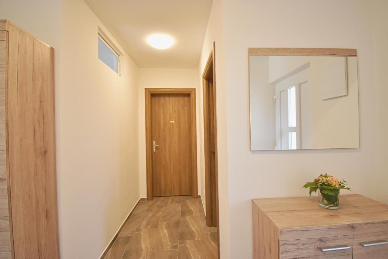 Apartmani Solis ヴィル エクステリア 写真